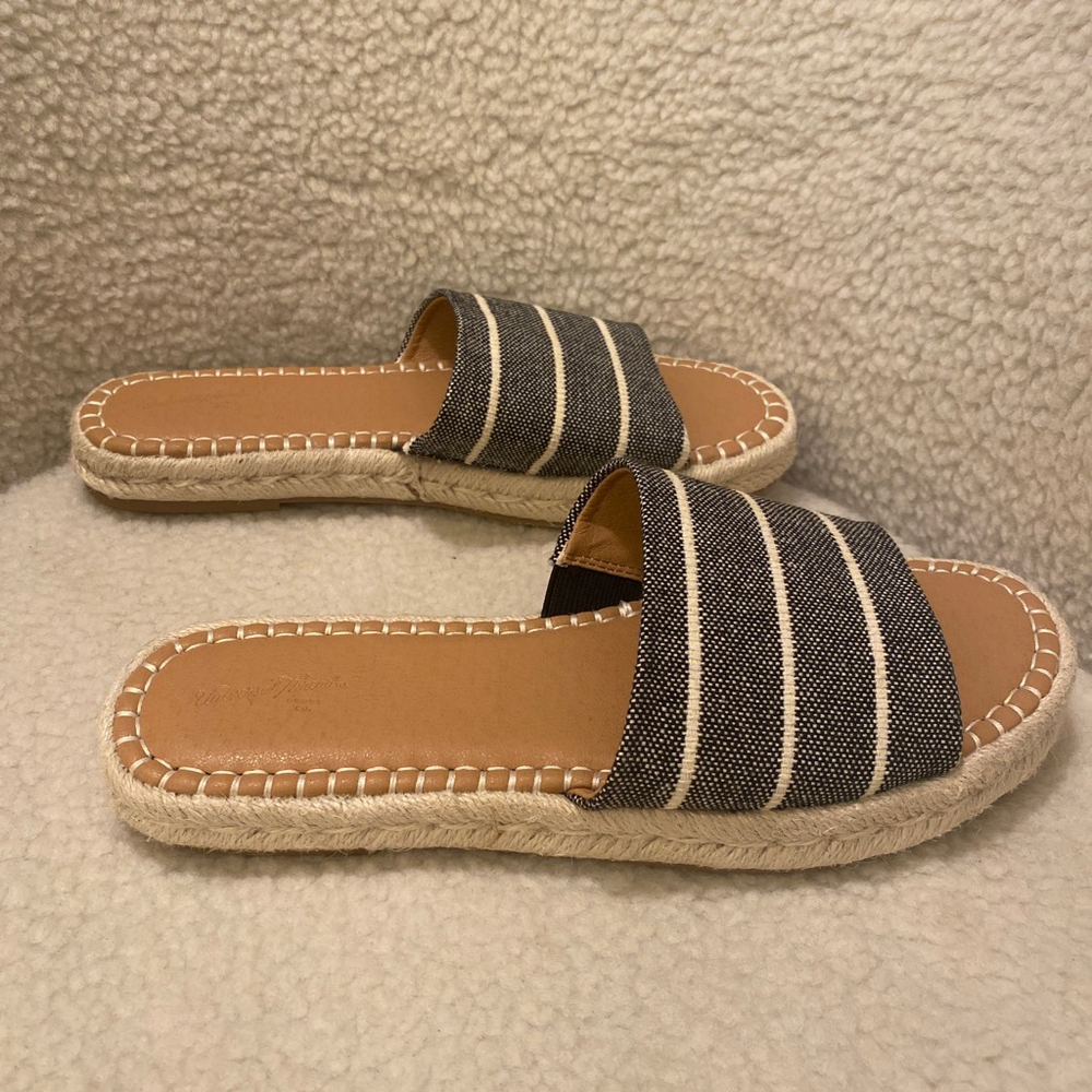 Women's Universal Thread Slide Sandals Black/White Size 8.5 - Picture 2 of 6